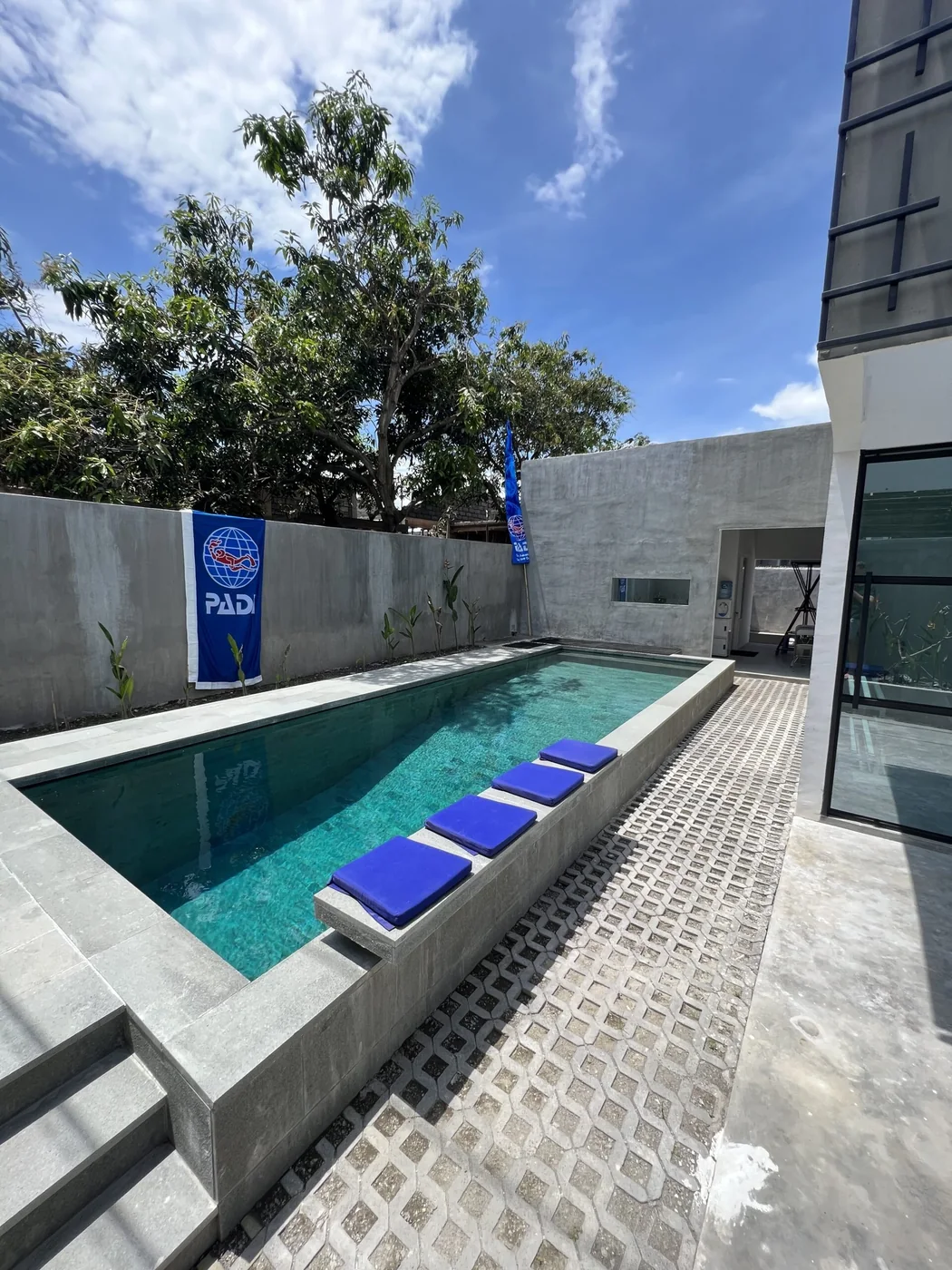 Bali Diving Academy Sanur dive boat and sea